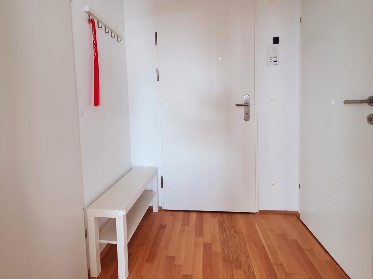 Near Lake Stylish & Fully Furnished Apartment 비엔나 외부 사진