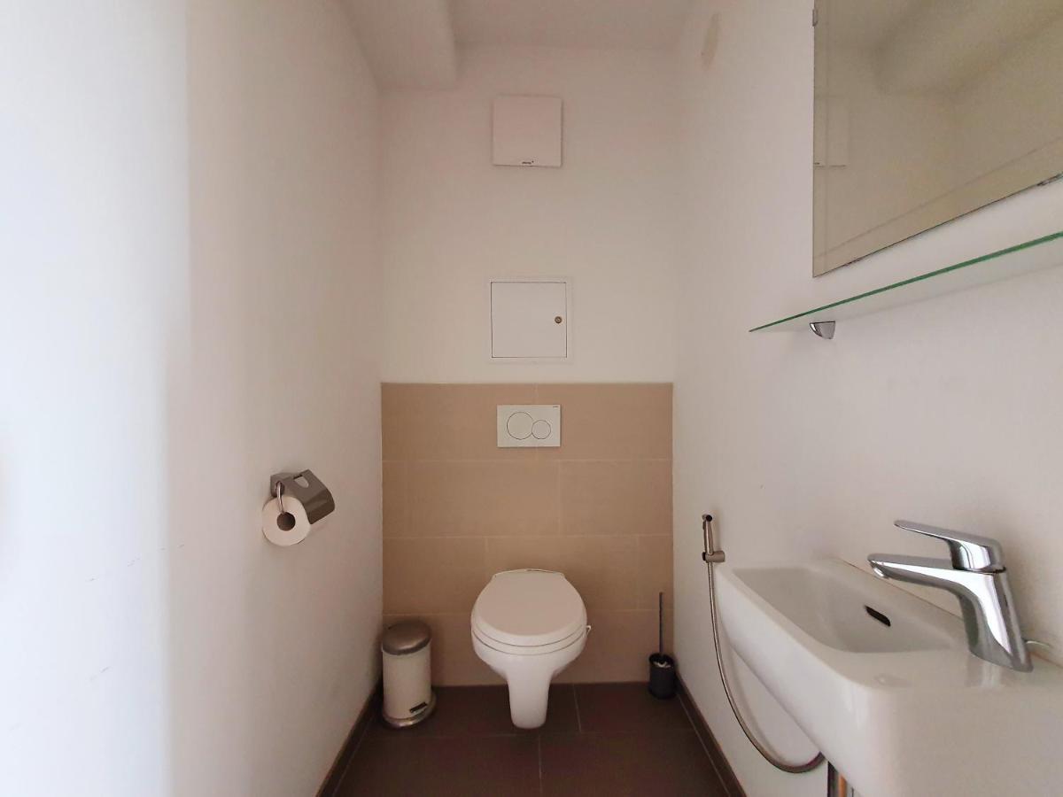 Near Lake Stylish & Fully Furnished Apartment 비엔나 외부 사진